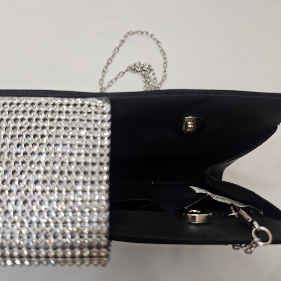 Elegant Black Evening Clutch with Silver Chain - Picture 9 of 9
